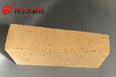 高鋁磚分為一級(jí)高鋁二級(jí)高鋁三級(jí)高鋁磚